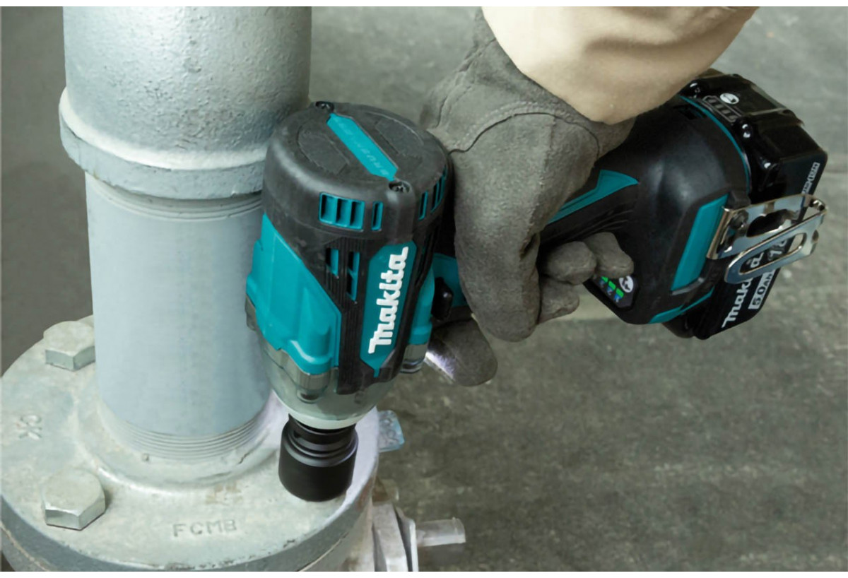 Boulonneuse à chocs 18 V Li-ion 5 Ah 300 Nm - Makita : Confort'Mat