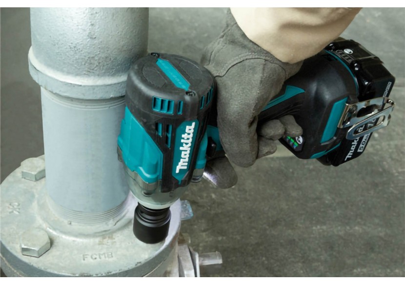 Boulonneuse à chocs 18 V Li-ion 5 Ah 300 Nm - Makita : Confort'Mat