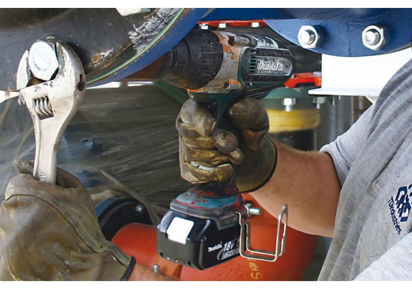 Boulonneuse à chocs 18 V Li-ion 5 Ah 440 Nm - Makita : Confort'Mat