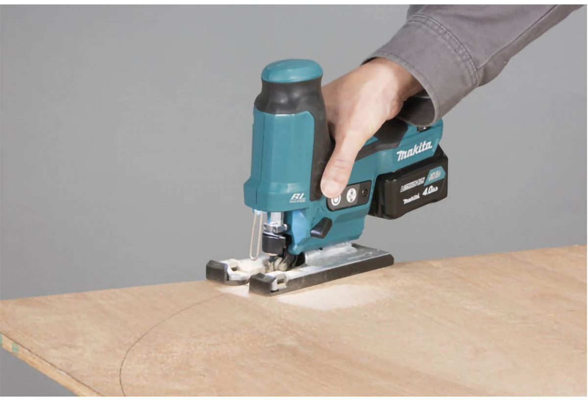 Scie sauteuse 4 Ah - Makita : Confort'Mat