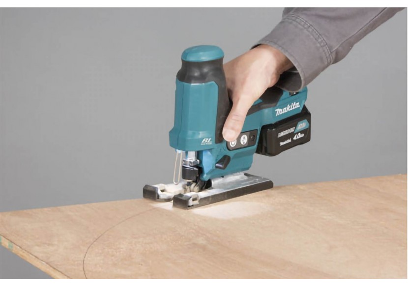 Scie sauteuse 4 Ah - Makita : Confort'Mat