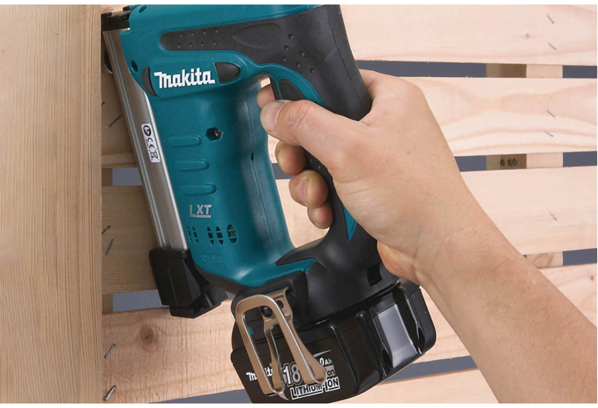 Agrafeuse - Makita : Confort'Mat