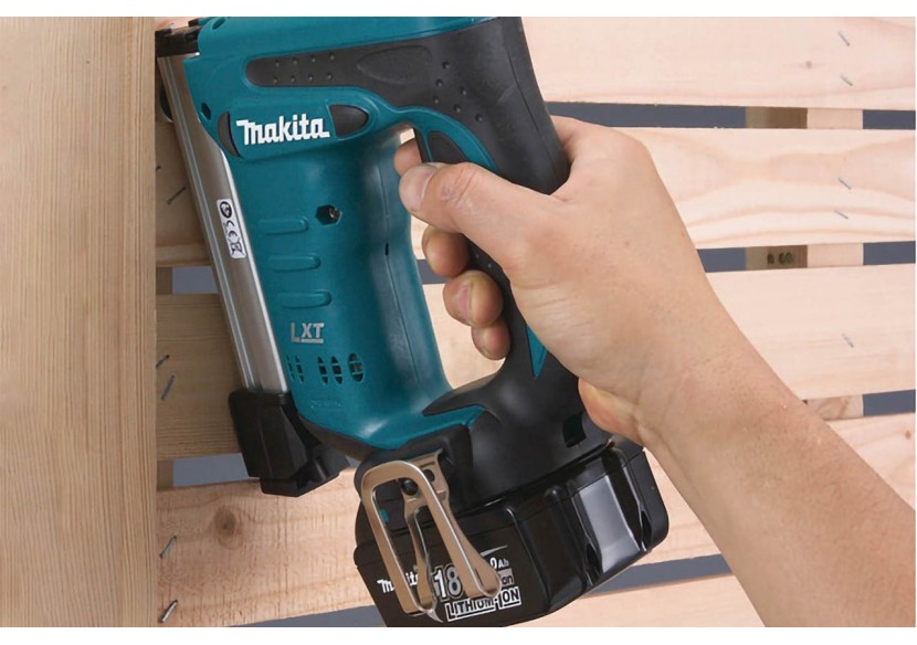 Agrafeuse - Makita : Confort'Mat