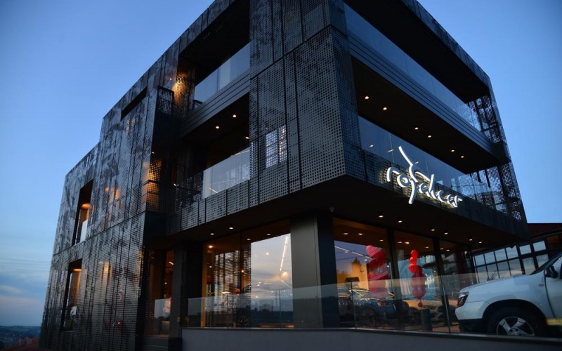 Nouvelle salle d'exposition automobile Royal Car RSM